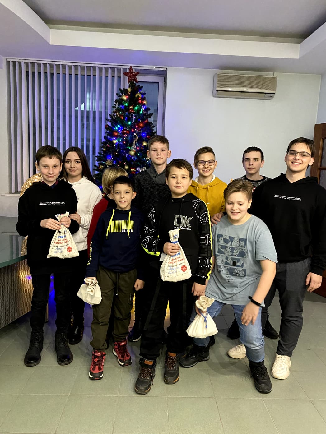 Ученики и преподаватели ВЕКТОРА на новогодней встрече